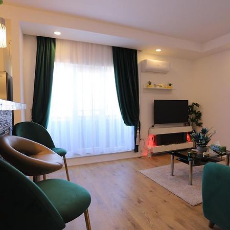 Apartament Beauty Smarald By Cosmopolis Stefanestii de Jos Exterior foto