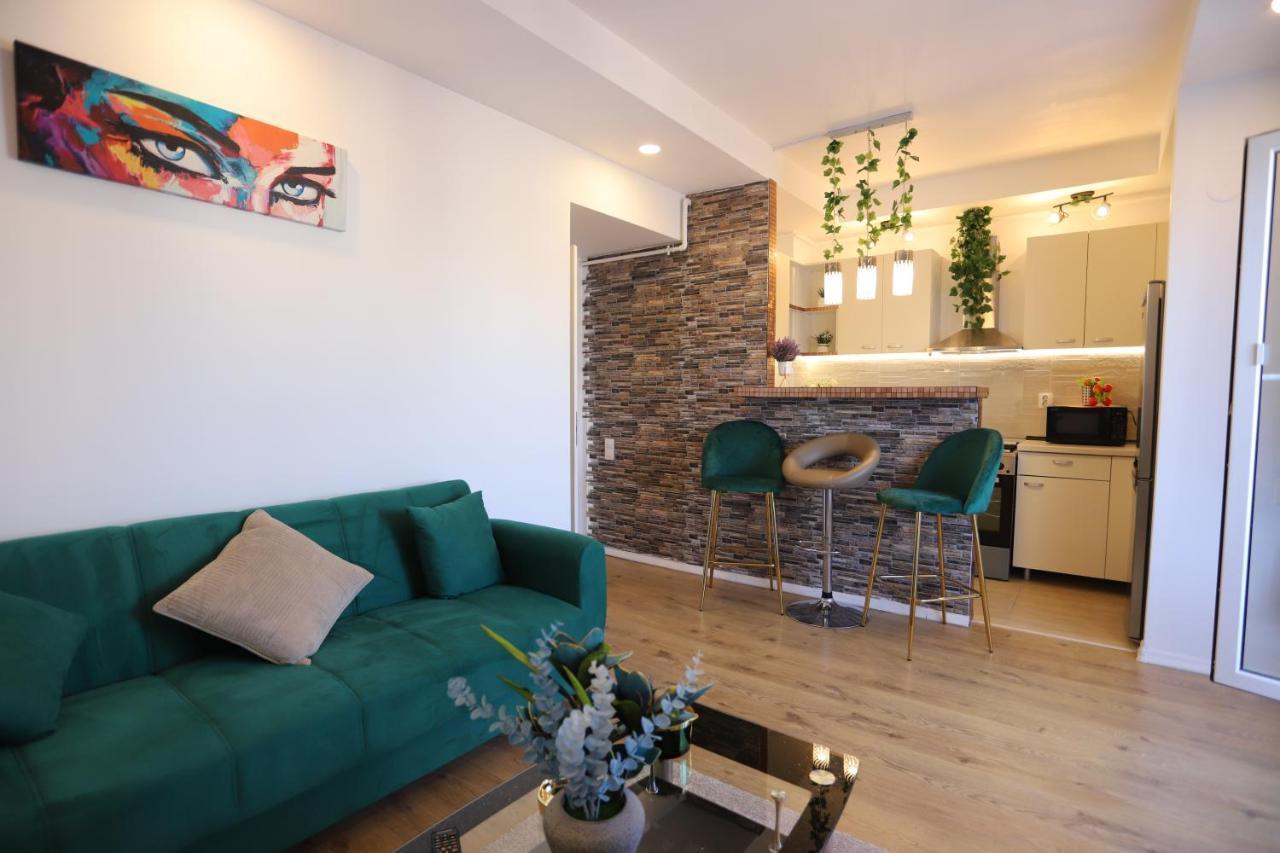 Apartament Beauty Smarald By Cosmopolis Stefanestii de Jos Exterior foto